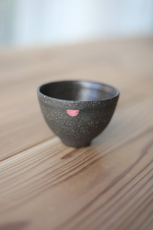 半点湯呑み PINK黒御影_2