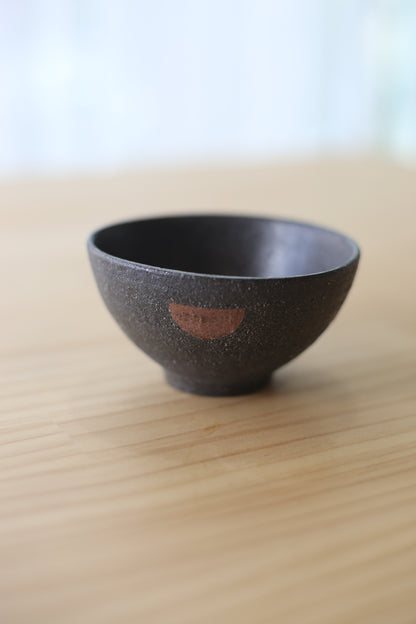 半点茶碗 brown黒御影
